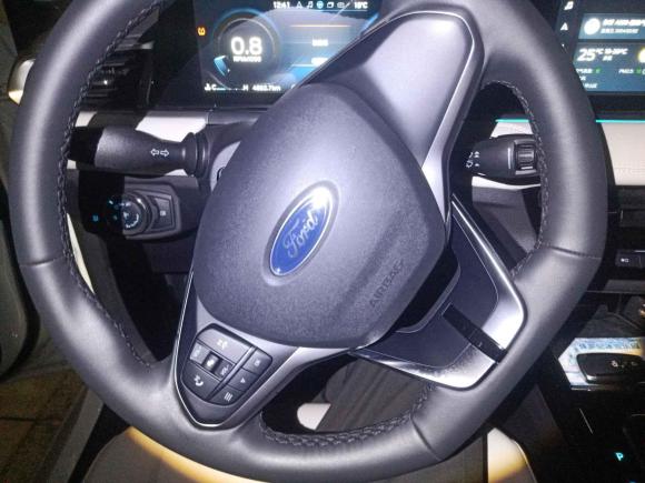 [深圳·粤B] 二手福特福睿斯2021款 1.5L 自动钻石版