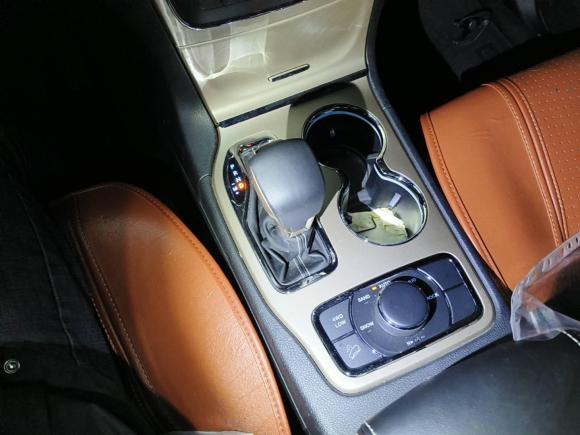 [上海·沪A] 二手Jeep大切诺基2016款 3.0L 舒享导航版