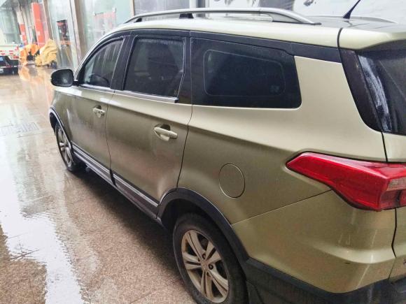 [上海·沪C] 二手北汽幻速北汽幻速S32016款 S3L 1.5L 手动尊贵型