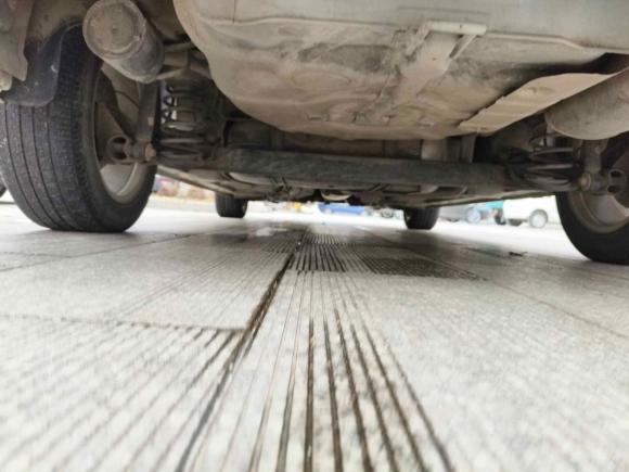 [南京·苏L] 二手荣威荣威3502015款 1.5L 手动豪华天窗版