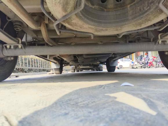 [南京·苏A] 二手上汽大通MAXUS新途V802019款 2.5T经典款6挡手动傲运通改款短轴中顶5/6座