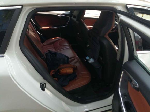 [成都·川A] 二手沃尔沃沃尔沃V602013款 T5 智雅版