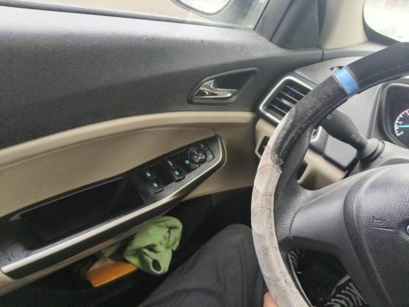 [苏州·苏E] 二手福特福睿斯2017款 改款 1.5L 自动舒适型