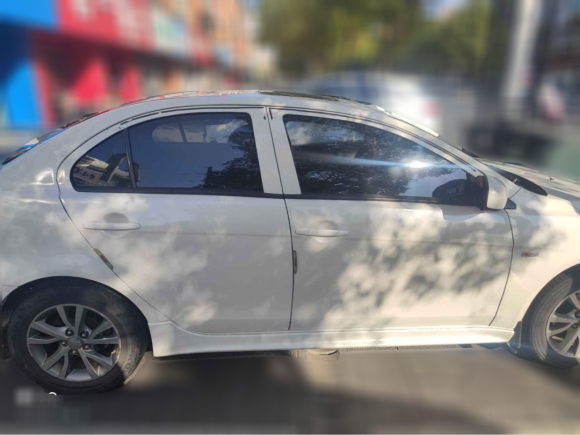 [无锡·苏B] 二手三菱翼神2013款 时尚版 1.8L CVT舒适型