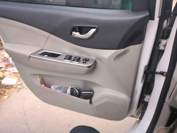 [青岛·鲁B] 二手东风风行风行S5002016款 1.5L 手动豪华型Ⅱ