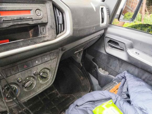 [上海·鲁A] 二手长安凯程长安神骐T302021款 1.6L舒适型双排3.01米钢板厢货DAM16KR