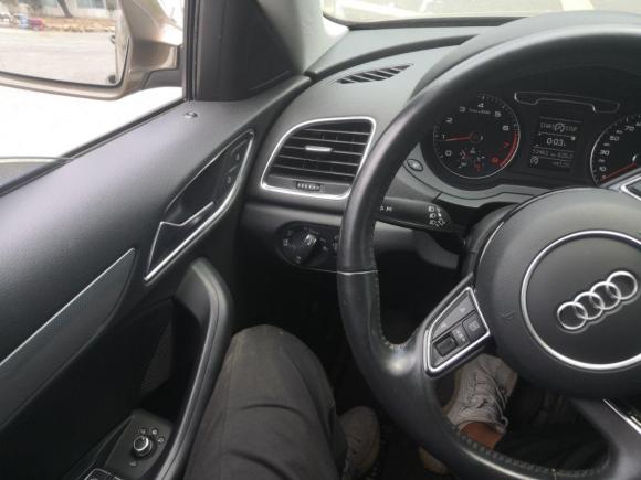 [上海·沪A] 二手奥迪奥迪Q32015款 35 TFSI 舒适型