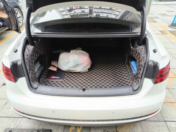 [成都·川F] 二手奥迪奥迪A4L2018款 30周年年型 45 TFSI quattro 运动型