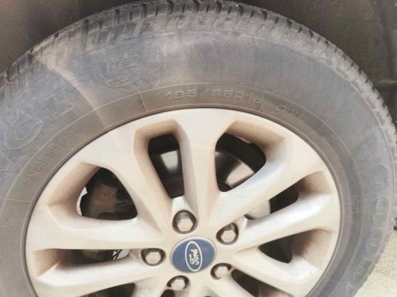 [苏州·苏U] 二手福特福克斯2013款 两厢经典 1.8L 自动基本型