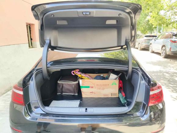 [上海·赣F] 二手雪铁龙雪铁龙C62017款 改款 380THP 豪华型