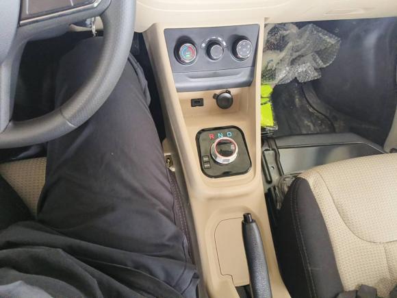 [嘉兴·浙A] 二手长安跨越跨越星V7 EV2024款 239km 客运版舒适型 6座