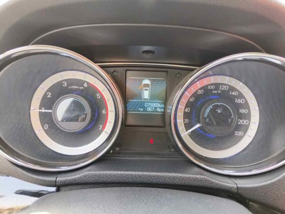 [西安·陕A] 二手东风御风S162017款 1.9T 手动两驱精英型 5座