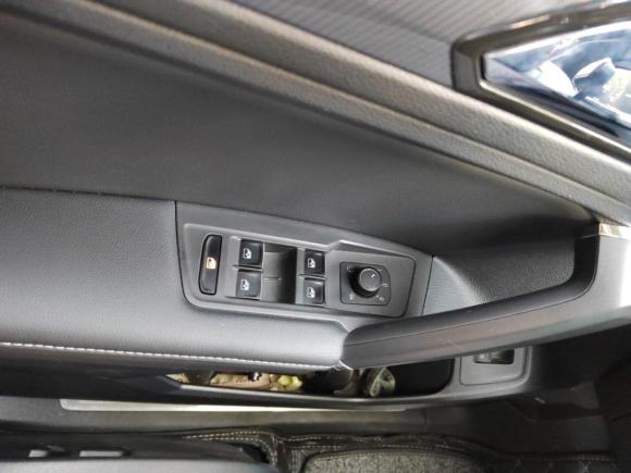 [上海·沪D] 二手大众途观L2020款 330TSI 自动两驱R-Line旗舰版 国VI