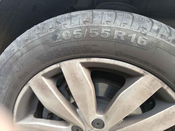 [南通·苏F] 二手荣威荣威3502015款 1.5L 自动豪华天窗版