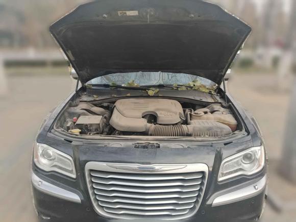 [济南·鲁A] 二手克莱斯勒克莱斯勒300C2014款 3.0L 卓越版