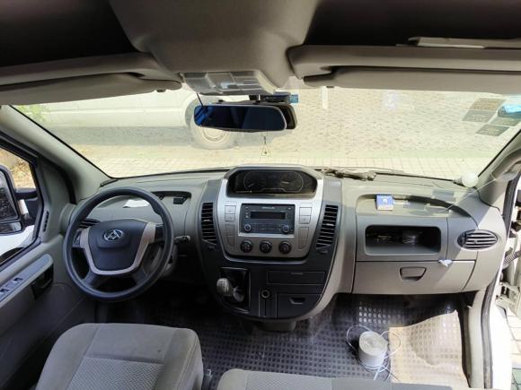 [成都·川A] 二手上汽大通MAXUS新途V802016款 2.5T 手动傲运通国IV长轴中顶7座