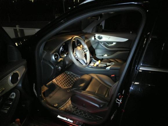 [青岛·鲁U] 二手奔驰奔驰GLC2022款 改款 GLC 260 L 4MATIC 动感型