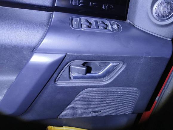 [成都·川X] 二手路虎神行者22013款 2.2T SD4 SE柴油版