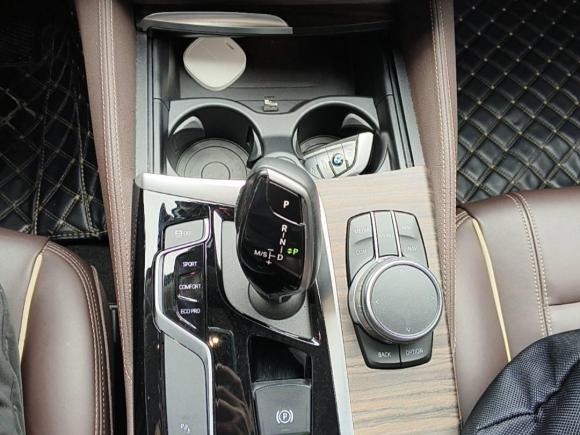 [武汉·鄂A] 二手宝马宝马5系2020款 530Li 领先型 豪华套装