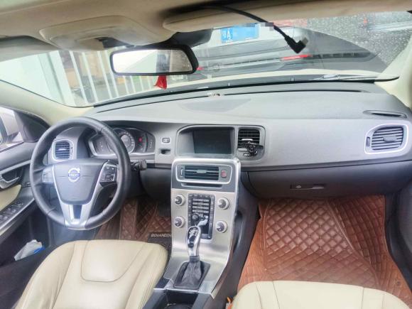 [武汉·鄂A] 二手沃尔沃沃尔沃S602015款 S60L 2.0T 智远版