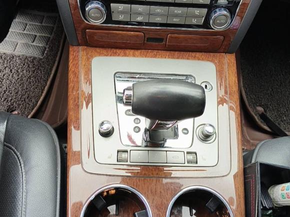 [无锡·苏B] 二手大众辉腾2012款 3.0L 商务型