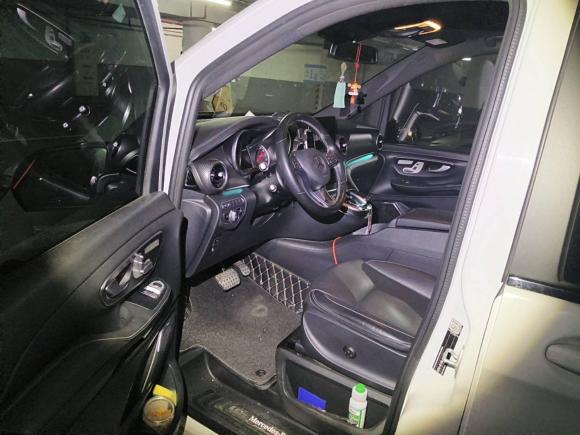 [上海·苏U] 二手奔驰奔驰V级2018款 V 260 AMG 运动版 国V