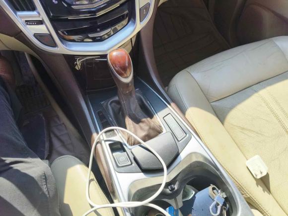 [苏州·苏E] 二手凯迪拉克凯迪拉克SRX2014款 3.0L 精英型