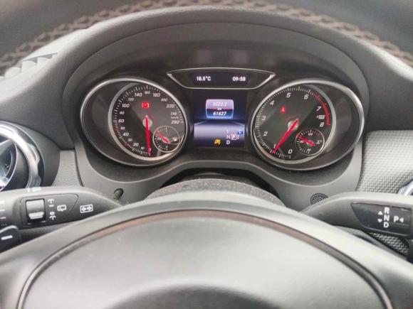 [杭州·浙A] 二手奔驰奔驰GLA2018款 GLA 200 时尚型