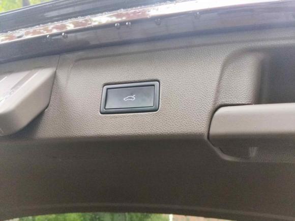 [上海·沪B] 二手大众威然2022款 380TSI 尊贵版