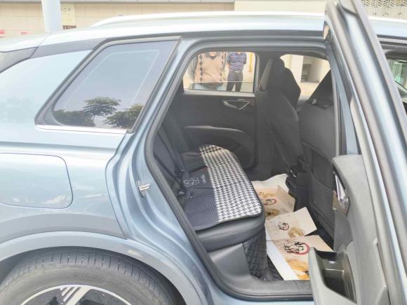 [南昌·赣A] 二手奥迪奥迪Q4 e-tron2023款 40 e-tron 创境版