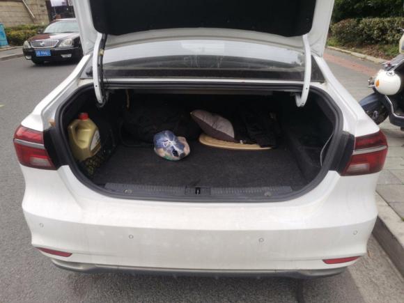 [上海·沪A] 二手荣威荣威i6新能源2017款 45T 混动互联智享版