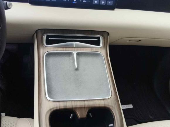 [上海·沪A] 二手合创汽车合创V092023款 尊荣版 762