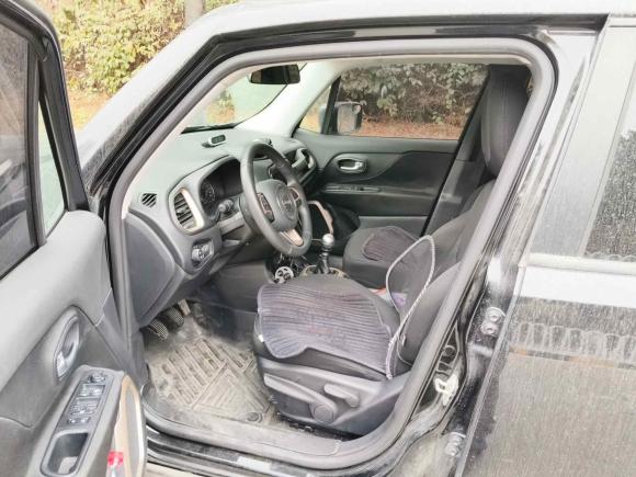 [佛山·粤H] 二手Jeep自由侠2017款 180T 手动动能版