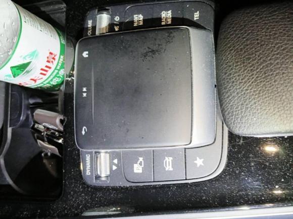 [南京·苏A] 二手奔驰奔驰EQA2022款 EQA 300 4MATIC 首发特别版