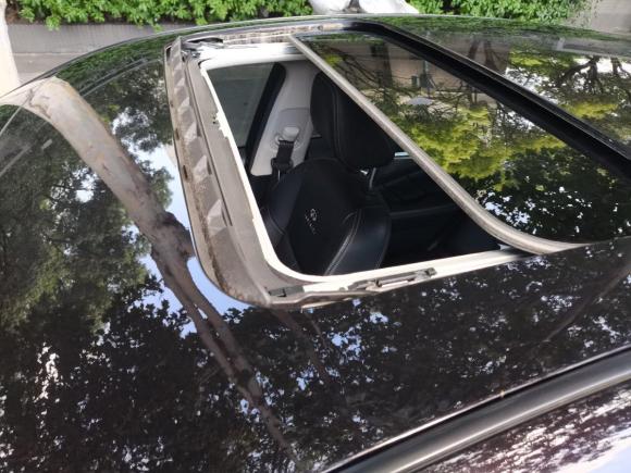 [南京·苏A] 二手英菲尼迪英菲尼迪Q502014款 3.7L 豪华运动版