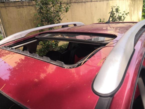 [上海·苏A] 二手标致标致3072012款 1.6L 手动CROSS