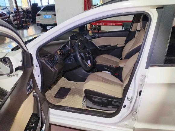 [上海·沪C] 二手宝骏宝骏310W2017款 1.5L 手动时尚型 国V