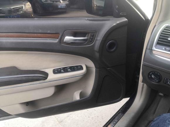 [青岛·鲁U] 二手克莱斯勒克莱斯勒300C2014款 3.0L 卓越版