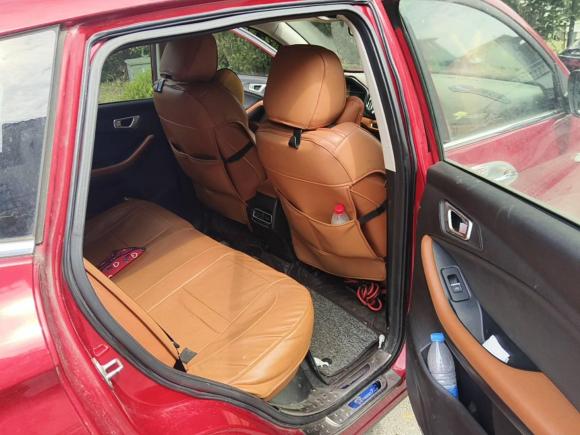 [上海·皖B] 二手奇瑞瑞虎72016款 1.5T 手动耀目版