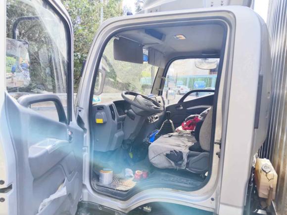 [青岛·鲁U] 二手福田祥菱V2018款 1.2L 半承载3170轴距双排(厢车)4W12M1