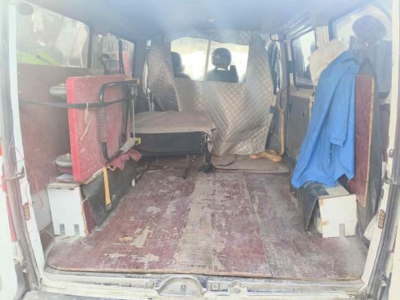 [济南·鲁A] 二手上汽大通MAXUS新途V802020款 2.5T AMT经典城配王短轴超低顶2/3座