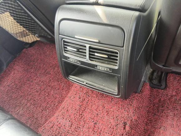 [上海·沪G] 二手大众途锐2011款 3.0TSI 舒适型