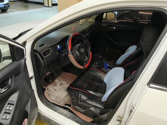 [青岛·鲁B] 二手东风风光风光5802017款 1.8L 手动舒适型