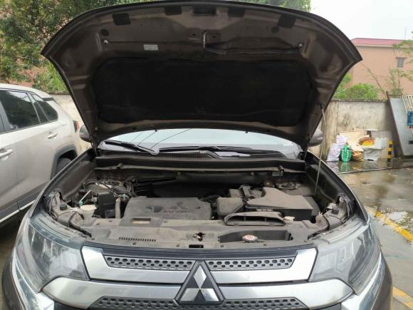 [佛山·粤X] 二手三菱欧蓝德2020款 2.4L 四驱致享版 5座