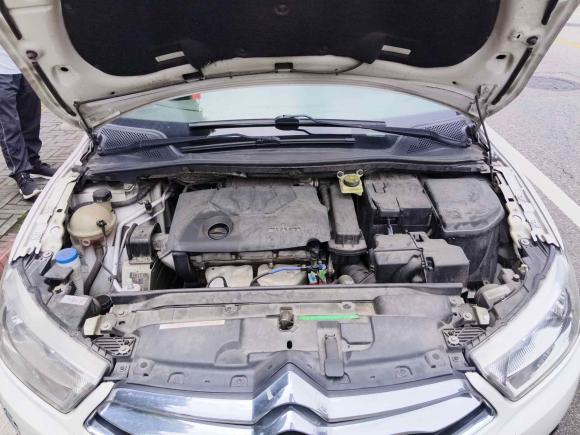 [成都·川A] 二手雪铁龙世嘉2016款 经典 三厢 1.6L 手动品尚型