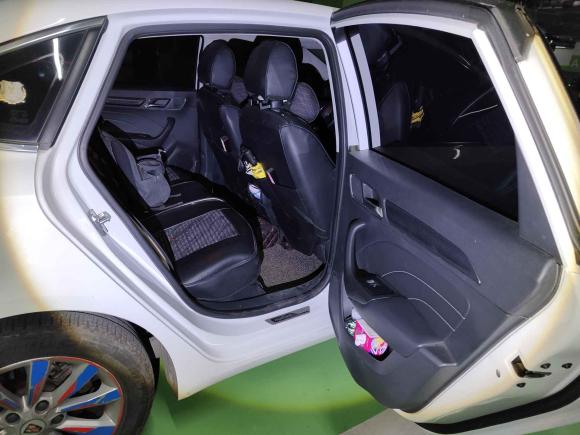 [济南·鲁A] 二手荣威荣威i62017款 20T 自动旗舰版