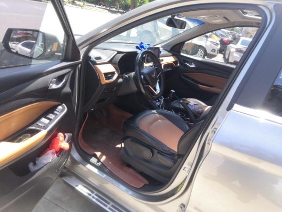 [无锡·苏B] 二手五菱汽车五菱宏光S32018款 1.5T 手动豪华型 国V