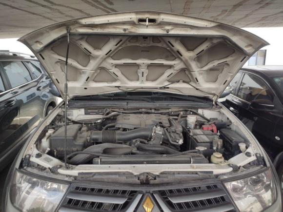 [广州·粤A] 二手三菱帕杰罗·劲畅2013款 3.0L 自动四驱行政版