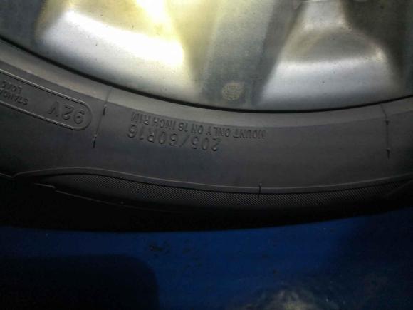 [广州·粤A] 二手荣威荣威Ei52018款 互联网豪华版