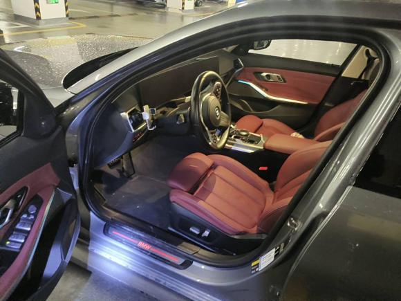 [上海·沪A] 二手宝马宝马i32023款 eDrive 40 L 曜夜运动套装